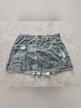 Lucy Paris Green Camouflage Embroidered Mini Skirt